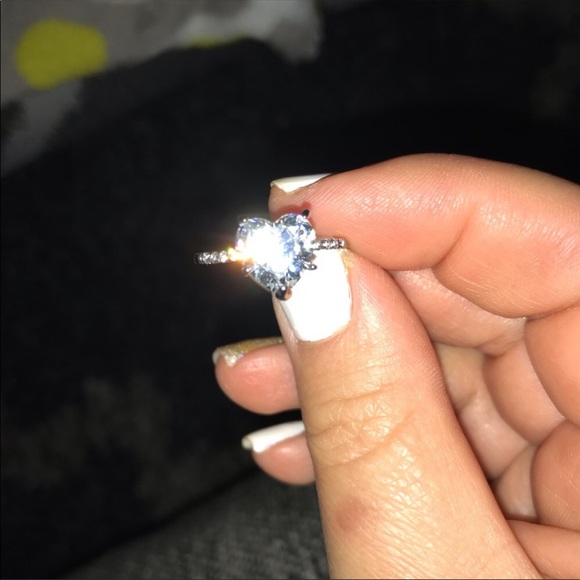 silver  heart sapphire ring - Picture 3 of 4